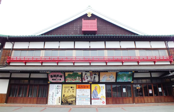 歌舞伎様式の嘉穂劇場の建物