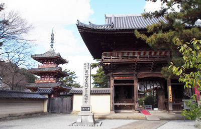 西の法隆寺と称される鶴林寺、珍しい文化財が多数残る播磨の古刹の魅力に触れる旅