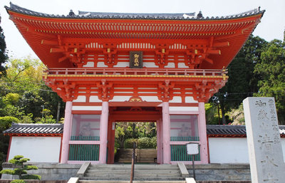 播州清水寺、ユニーク過ぎるビジュアルの「十二神将」と伝承の足跡に触れる古刹の旅
