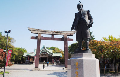 大阪に残る豊臣家の歴史と痕跡を巡る、大阪城の域内と玉造稲荷神社を訪ねる旅