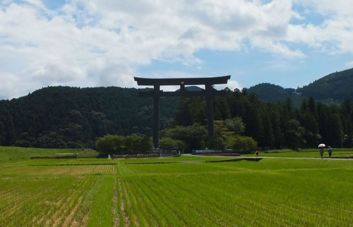 日本有数のパワースポット熊野三山で、悠久の謎に包まれた神々に出会う旅