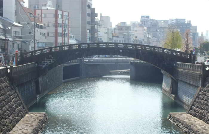中島川に架かる東新橋