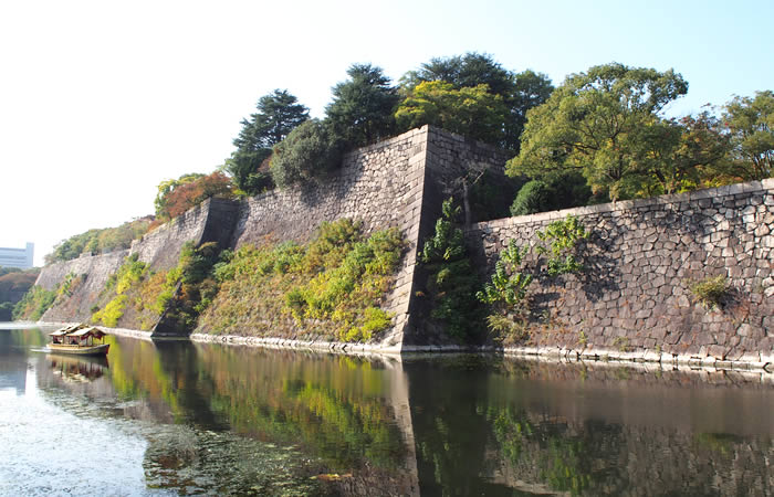 東内堀の日本最大規模の石垣