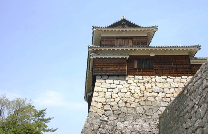 復元された松山城の太鼓櫓